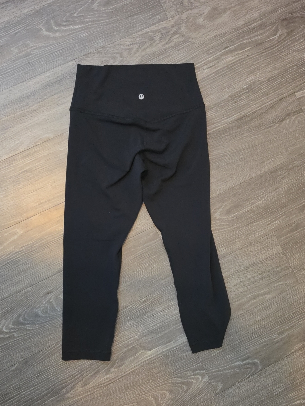 Lululemon Nwots Black Align Crop Leggings. Sz 6 25" Inseam, High Rise